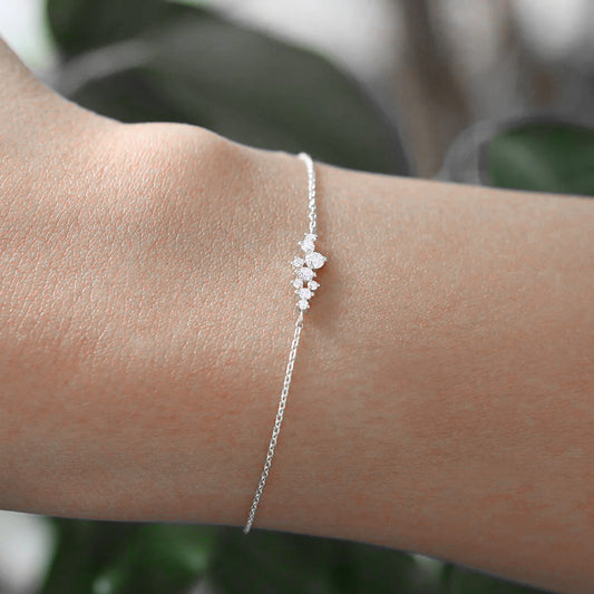 Women's Sterling Silver Diamond-embedded Simple Graceful Hypoallergenic Bracelet